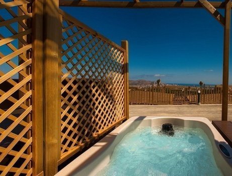 Polynesian jacuzi yacht club premium Magic Natura Animal, Waterpark Resort Benidorm