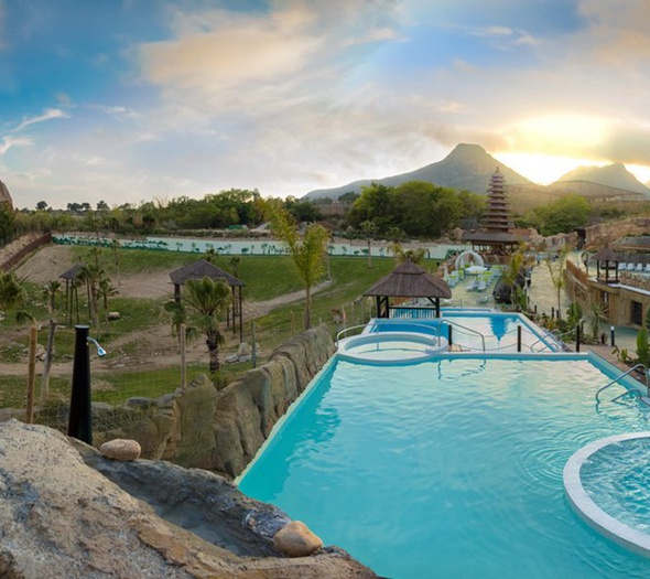 Piscina infinita Magic Natura Animal, Waterpark Resort Benidorm